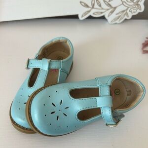 Blue posh pickle sandals